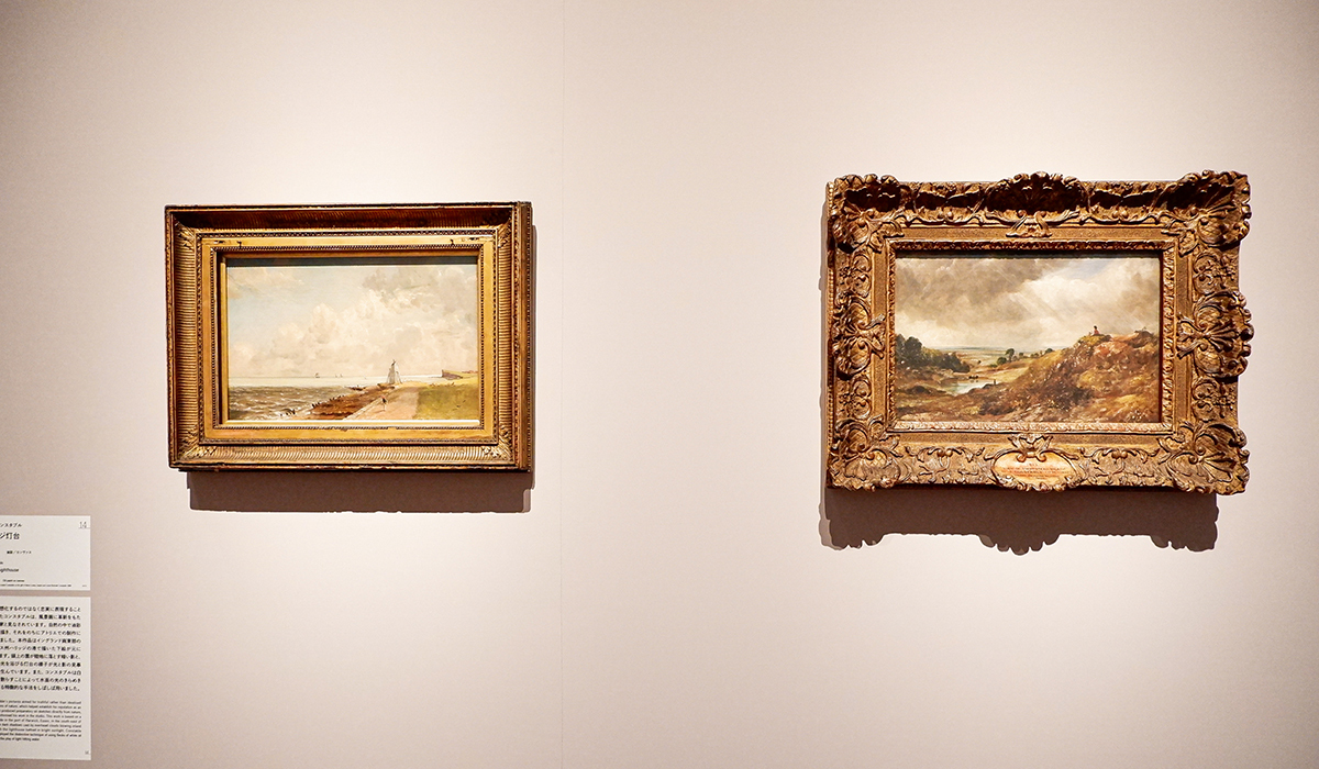 （左）ジョン・コンスタブル《ハリッジ灯台》1820年出品？ テート美術館蔵／（右）ジョン・コンスタブル《ハムステッド・ヒースのブランチ・ヒル・ポンド、土手に腰掛ける少年》1825年頃 テート美術館蔵