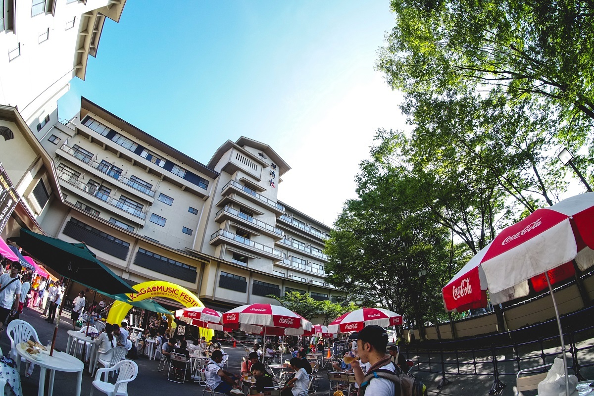 旅館「瑠璃光」の前景